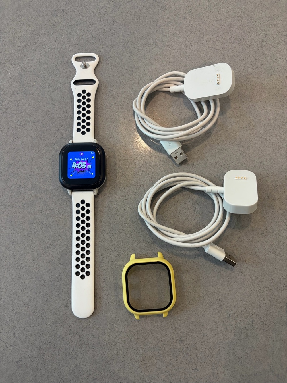 Verizon Gizmo Watch 2 (model ZW20) with Case & Dual Chargers